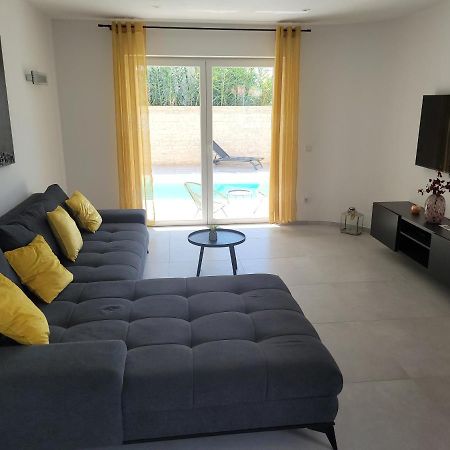Apartament Haus Dalmatia With Heated Pool Bibinje Zewnętrze zdjęcie