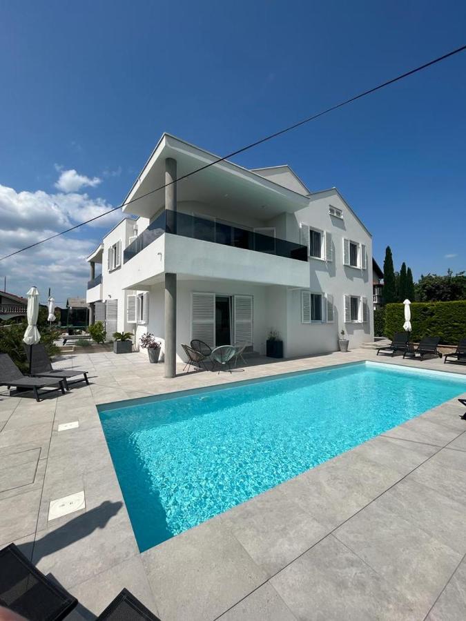Apartament Haus Dalmatia With Heated Pool Bibinje Zewnętrze zdjęcie