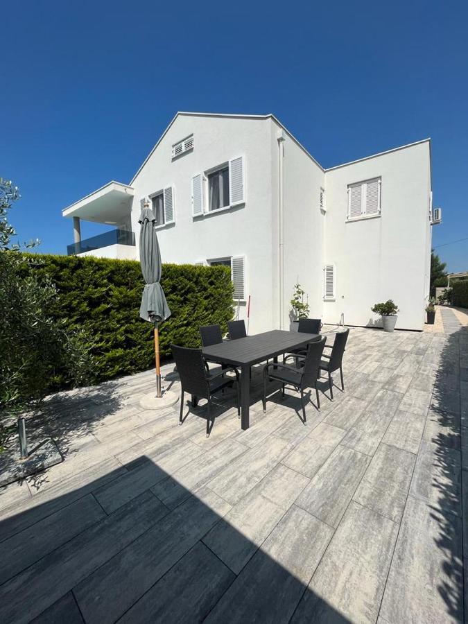 Apartament Haus Dalmatia With Heated Pool Bibinje Zewnętrze zdjęcie